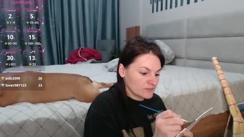 Snapshot of stacy_davise chatting on 02.04.25 STACY online show from 02.04.25