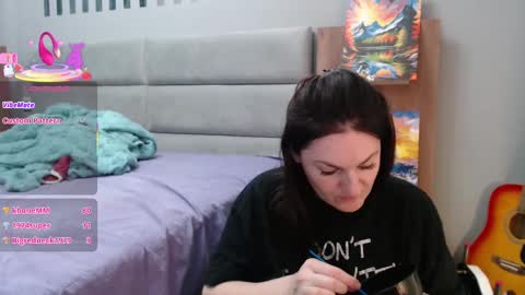 Snapshot of stacy_davise chatting on 02.21.25 STACY online show from 02.21.25