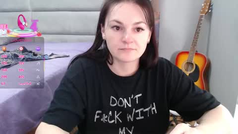 Snapshot of stacy_davise chatting on 02.23.25 STACY online show from 02.23.25