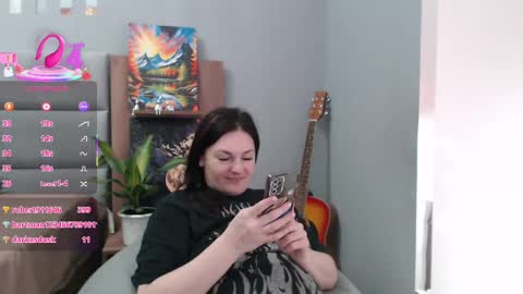 Snapshot of stacy_davise chatting on 03.08.25 STACY online show from 03.08.25