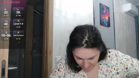 Snapshot of stacy_davise chatting on 09.23.25 STACY online show from 09.23.25