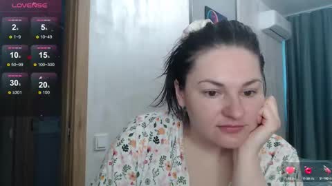 Snapshot of stacy_davise chatting on 09.25.25 STACY online show from 09.25.25