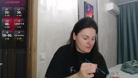 Snapshot of stacy_davise chatting on 09.28.25 STACY online show from 09.28.25