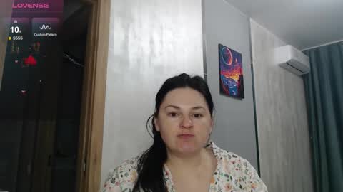 Snapshot of stacy_davise chatting on 09.29.25 STACY online show from 09.29.25