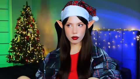 Snapshot of stacygonzales_ chatting on 12.24.24 Bye bye dear See you on December 3st  online show from 12.24.24