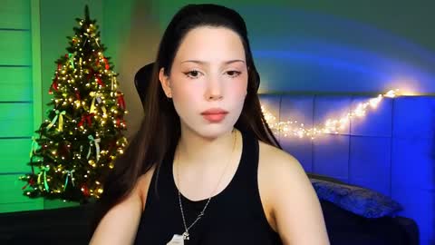 Snapshot of stacygonzales_ chatting on 01.06.25 Bye bye dear See you on December 3st  online show from 01.06.25