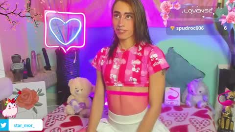 Snapshot of star_mor_ chatting on 01.12.25  estrellita online show from 01.12.25