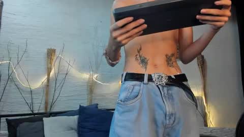 Snapshot of starcrow19 chatting on 12.03.25 starcrow19 online show from 12.03.25