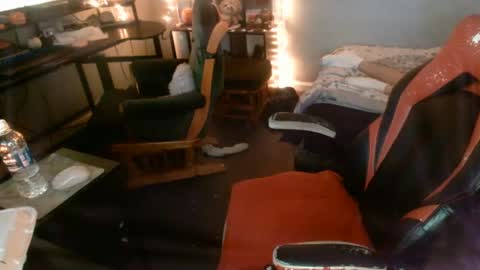 Snapshot of starlight09102 chatting on 12.13.24 Starlight online show from 12.13.24