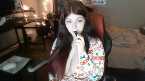 Snapshot of starlight09102 chatting on 12.23.24 Starlight online show from 12.23.24