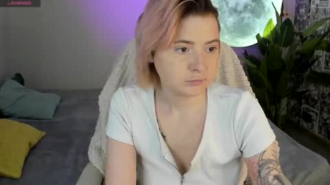 Snapshot of starlizyy chatting on 11.23.25 starlizyy online show from 11.23.25