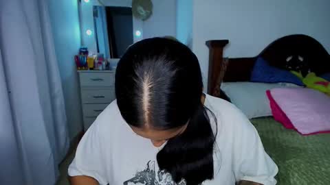 Im MiaIts my first day here  online show from 10.23.25