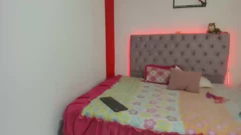 stefany_andruw online show from 10.15.25