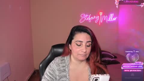 Snapshot of stefanyhotmilf chatting on 12.30.24 stefany online show from 12.30.24