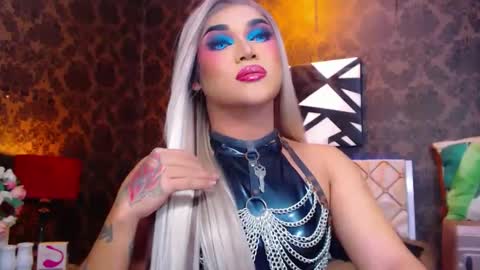 CALL ME STELLA online show from 12.11.24