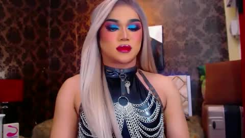 CALL ME STELLA online show from 02.02.25