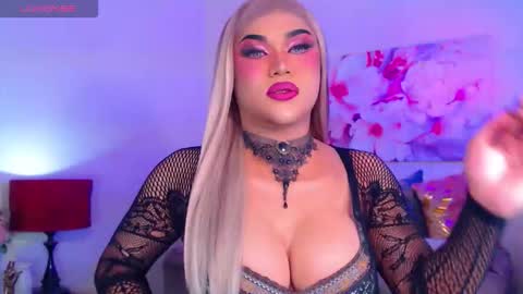 CALL ME STELLA online show from 10.20.25