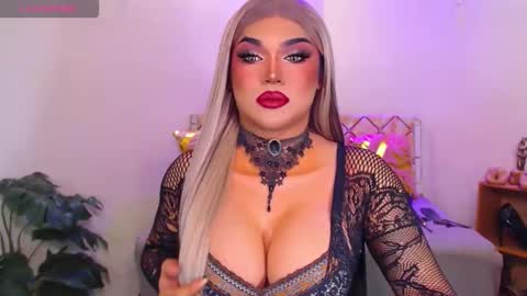 CALL ME STELLA online show from 11.17.25