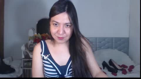 Snapshot of stellahugets chatting on 09.13.25 Stella online show from 09.13.25