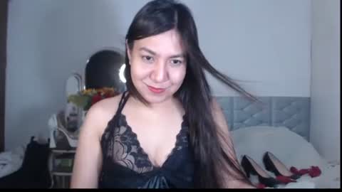 Snapshot of stellahugets chatting on 09.24.25 Stella online show from 09.24.25