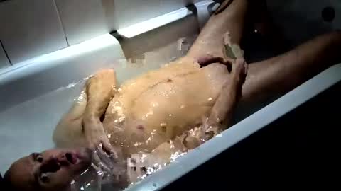 Snapshot of stenlyvrbich chatting on 12.08.24 lee online show from 12.08.24