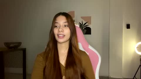 Snapshot of steph_y1030 chatting on 02.05.25 stephany online show from 02.05.25