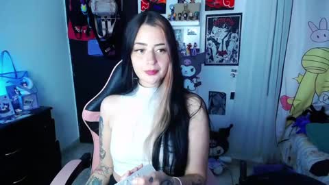 Snapshot of stephani_rousso chatting on 03.07.25 joha cosmo online show from 03.07.25