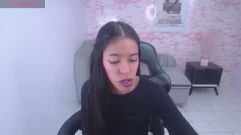 Stephania online show from 12.11.24