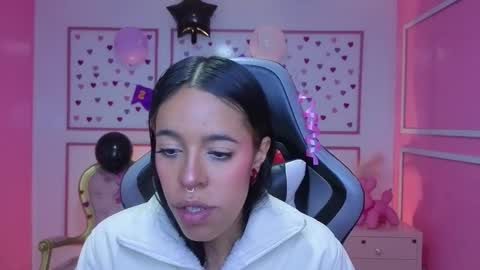 Stephania online show from 10.16.25