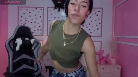 Stephania online show from 12.03.25