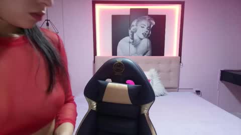 Snapshot of stephany_rodriguez_ chatting on 02.24.25 stephany_rodriguez_ online show from 02.24.25