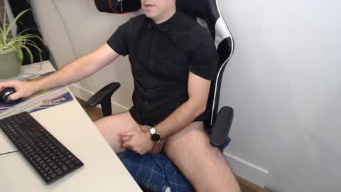 Snapshot of steve_oo8 chatting on 12.19.24 steve_oo8 online show from 12.19.24