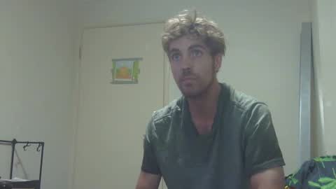 Snapshot of steveaussie chatting on 03.05.25 Australian420 online show from 03.05.25