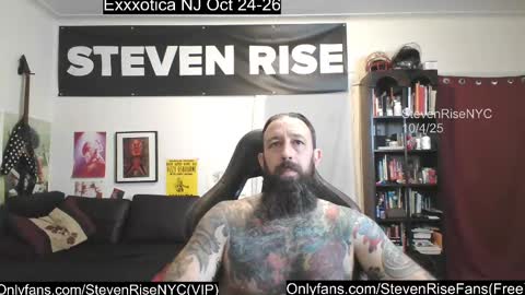 Snapshot of stevenrisenyc chatting on 10.04.25 StevenRiseNYC online show from 10.04.25
