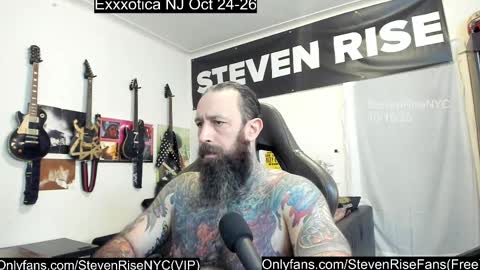 Snapshot of stevenrisenyc chatting on 10.18.25 StevenRiseNYC online show from 10.18.25