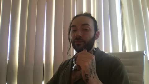 Snapshot of stevey_94 chatting on 09.26.25 gay tease online show from 09.26.25