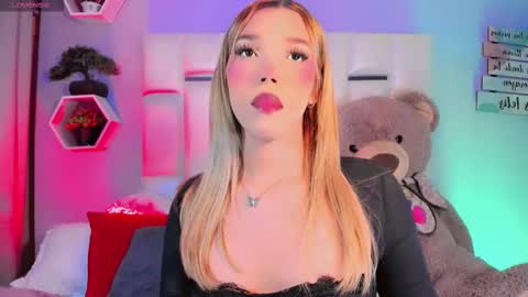 Snapshot of steyseequeen chatting on 09.19.25 Steisee Reyes online show from 09.19.25