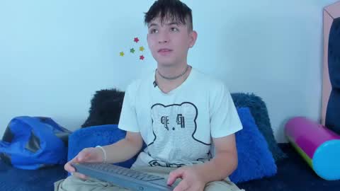 Snapshot of stivenbragam chatting on 03.04.25 Stiven Bragam online show from 03.04.25
