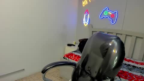 Stiwen online show from 10.24.25