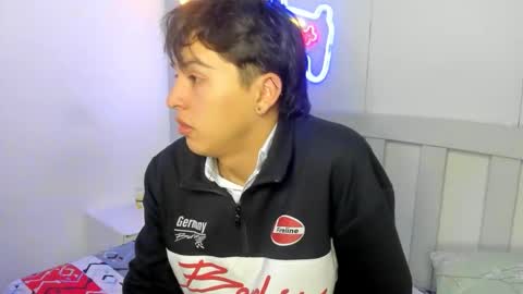 Stiwen online show from 10.31.25