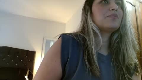 Snapshot of storm_hanks chatting on 12.03.25 storm_hanks online show from 12.03.25