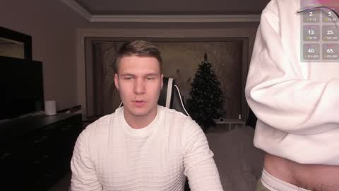 Snapshot of stranggee chatting on 12.28.24 Artem online show from 12.28.24