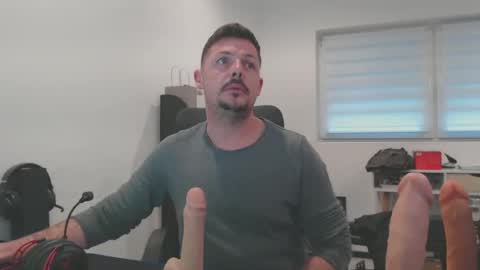 Snapshot of straponloverboy chatting on 12.03.24 ImYours online show from 12.03.24