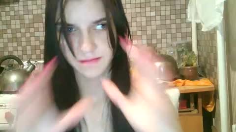 Snapshot of strawberry_storm chatting on 10.31.25 Strawberry Storm online show from 10.31.25