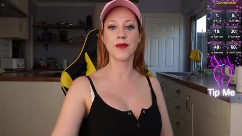 Snapshot of stripmequick chatting on 01.13.25 Amorina online show from 01.13.25