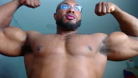 Snapshot of strong_george1 chatting on 12.24.24 strong_george1 online show from 12.24.24