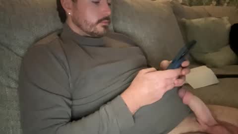 Snapshot of strongman4u2do chatting on 11.04.25 Jay online show from 11.04.25