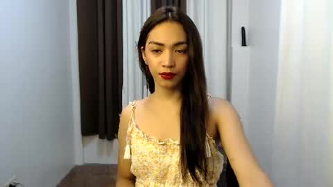 Snapshot of stunning__amber chatting on 09.18.25 stunning__amber online show from 09.18.25