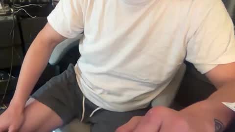 Snapshot of sub_boy221059 chatting on 10.30.25 sub_boy221059 online show from 10.30.25