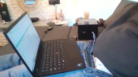 Snapshot of submissivguy chatting on 09.27.25 submissivguy online show from 09.27.25